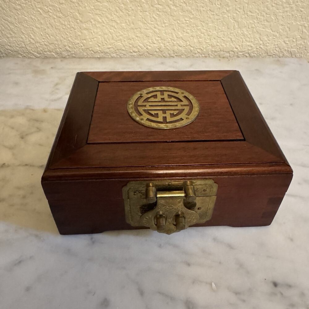 Asian Style Jewelry Trinket Box Vintage 6x5x2.5‎ Inches